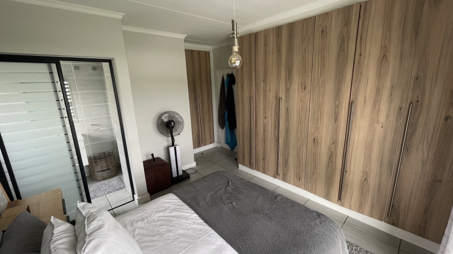 To Let 3 Bedroom Property for Rent in Waterfall Gauteng