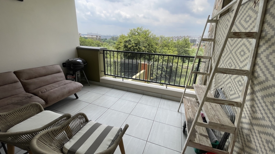 To Let 3 Bedroom Property for Rent in Waterfall Gauteng