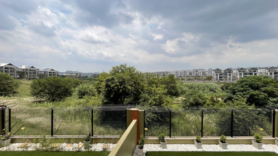 To Let 3 Bedroom Property for Rent in Waterfall Gauteng