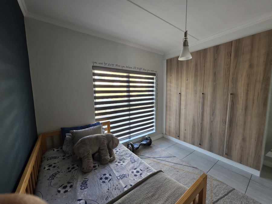 To Let 3 Bedroom Property for Rent in Waterfall Gauteng