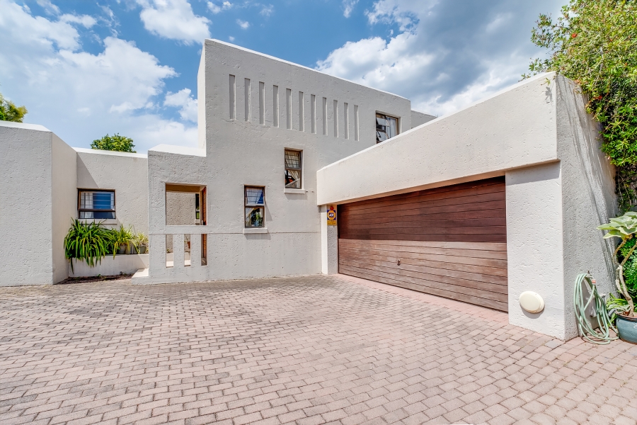 4 Bedroom Property for Sale in Bryanston Gauteng