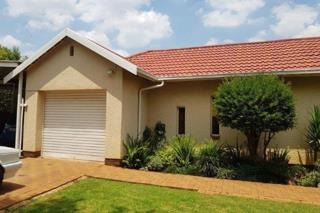 To Let 4 Bedroom Property for Rent in Krugersrus Gauteng