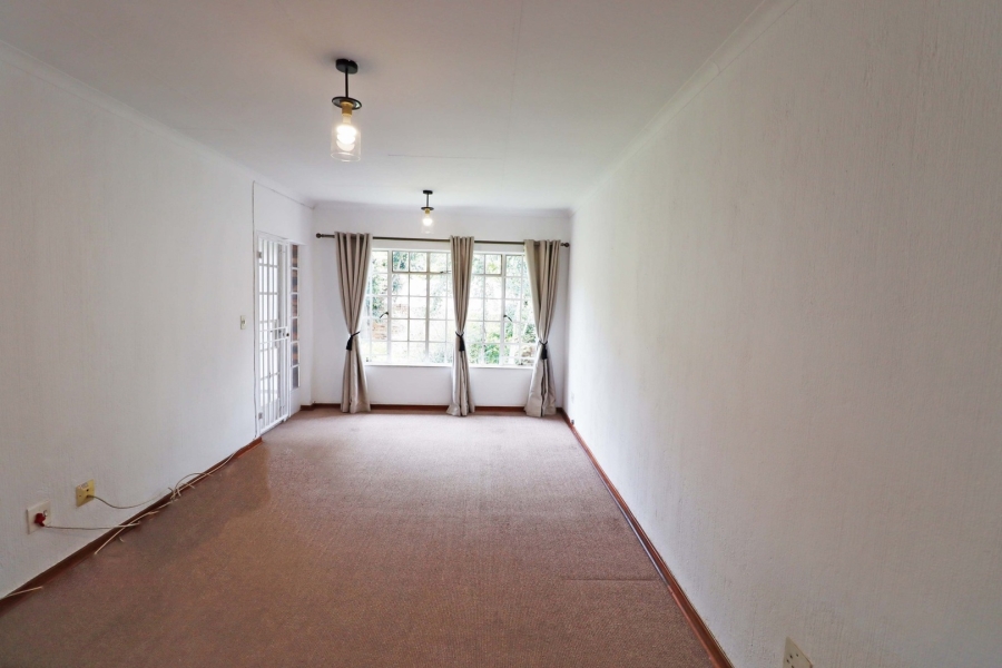 1 Bedroom Property for Sale in Bryanston Gauteng