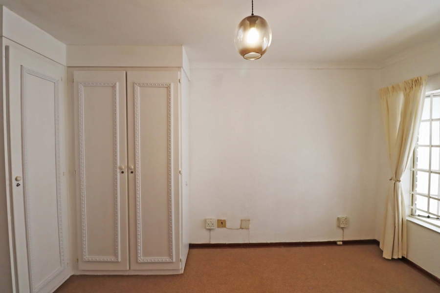 1 Bedroom Property for Sale in Bryanston Gauteng