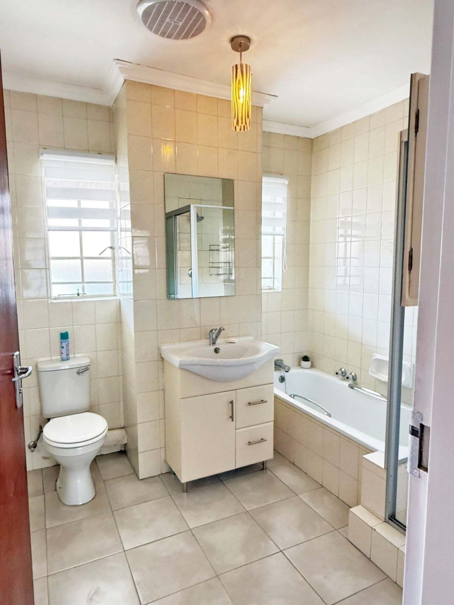 1 Bedroom Property for Sale in Bryanston Gauteng