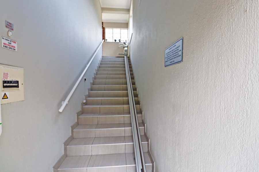 1 Bedroom Property for Sale in Bryanston Gauteng