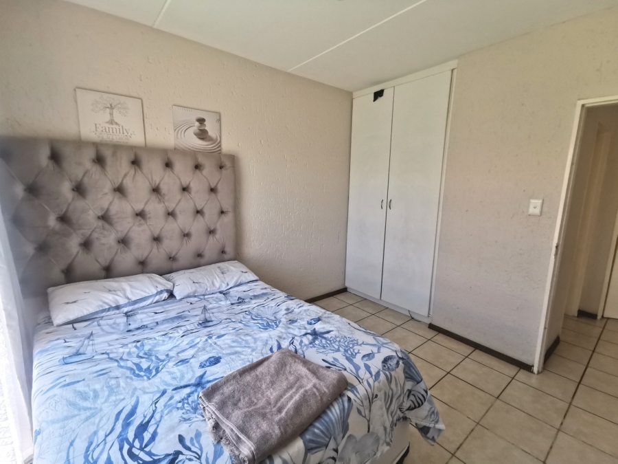 2 Bedroom Property for Sale in Hughes Gauteng