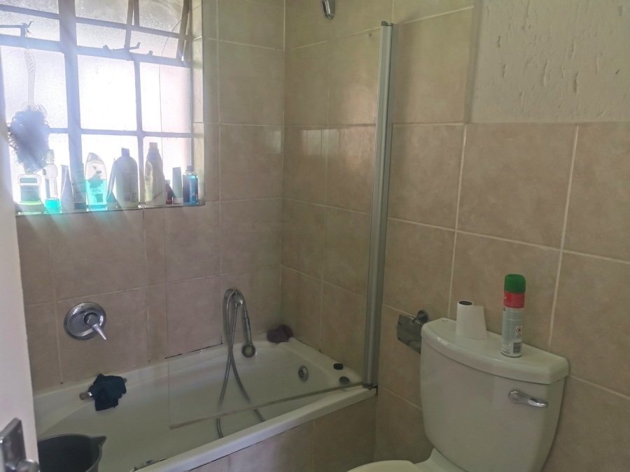 2 Bedroom Property for Sale in Hughes Gauteng