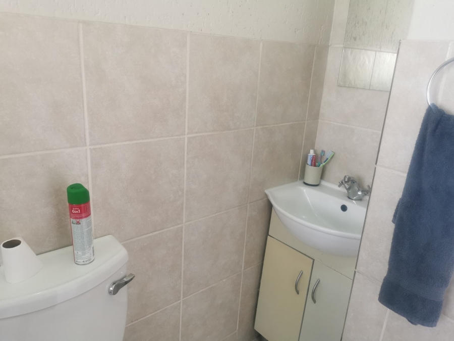 2 Bedroom Property for Sale in Hughes Gauteng