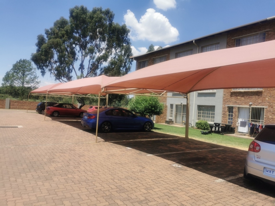 2 Bedroom Property for Sale in Hughes Gauteng