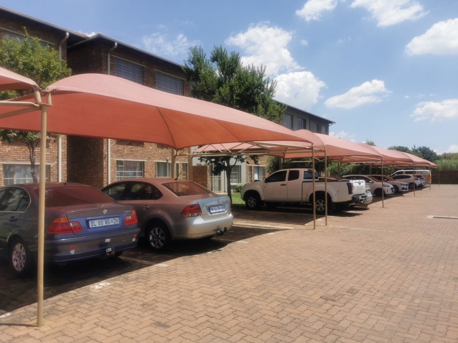 2 Bedroom Property for Sale in Hughes Gauteng