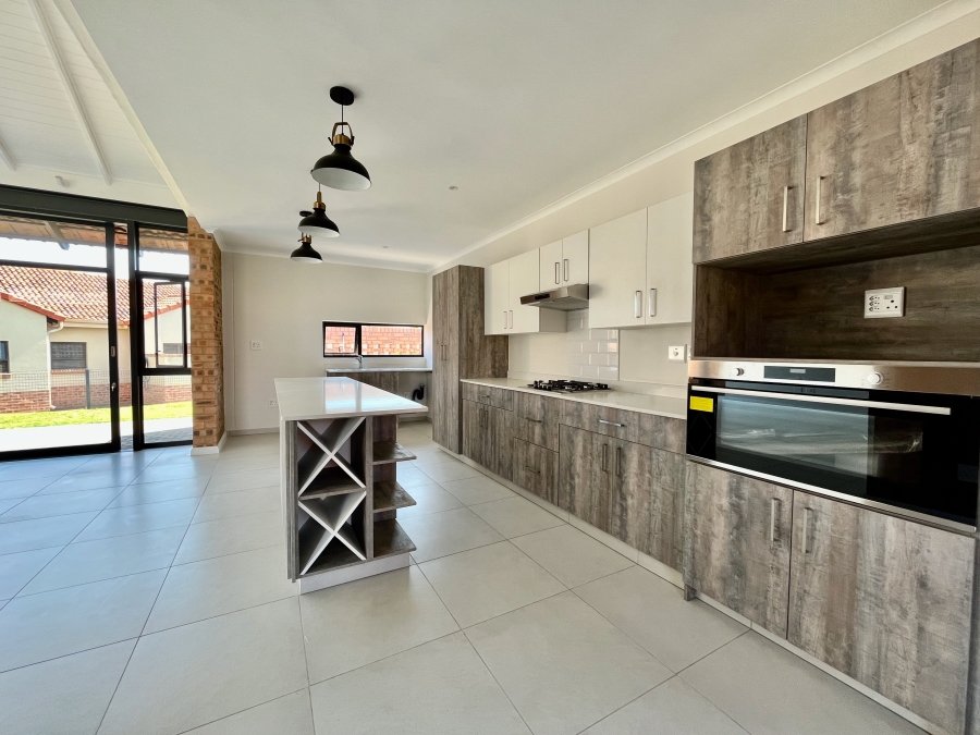 2 Bedroom Property for Sale in The Retreat Gauteng