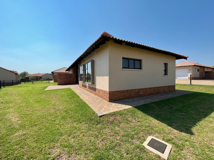 2 Bedroom Property for Sale in The Retreat Gauteng