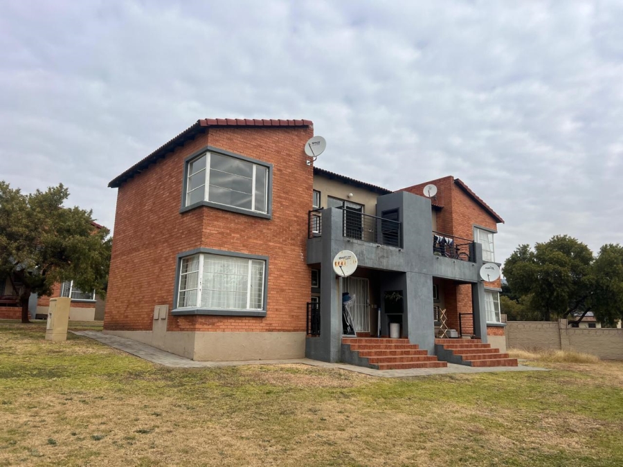 2 Bedroom Property for Sale in Willowbrook Gauteng