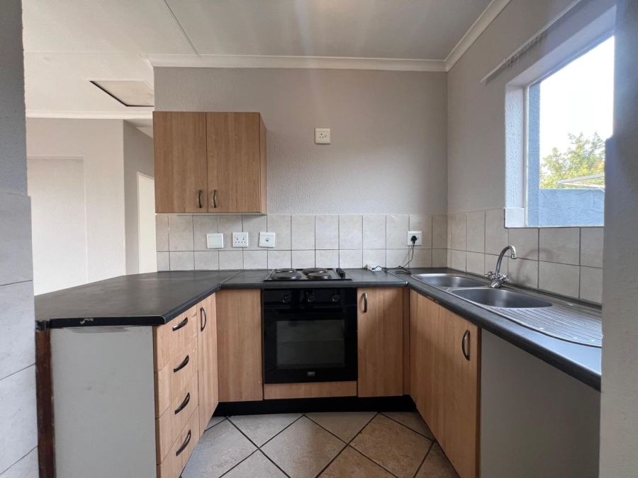2 Bedroom Property for Sale in Willowbrook Gauteng