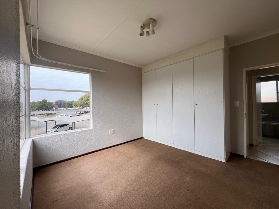 2 Bedroom Property for Sale in Willowbrook Gauteng