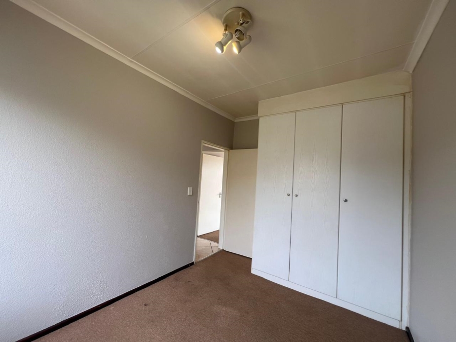 2 Bedroom Property for Sale in Willowbrook Gauteng