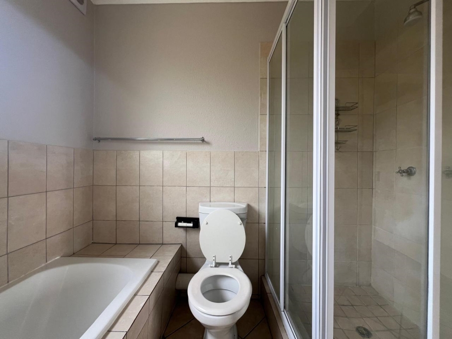 2 Bedroom Property for Sale in Willowbrook Gauteng