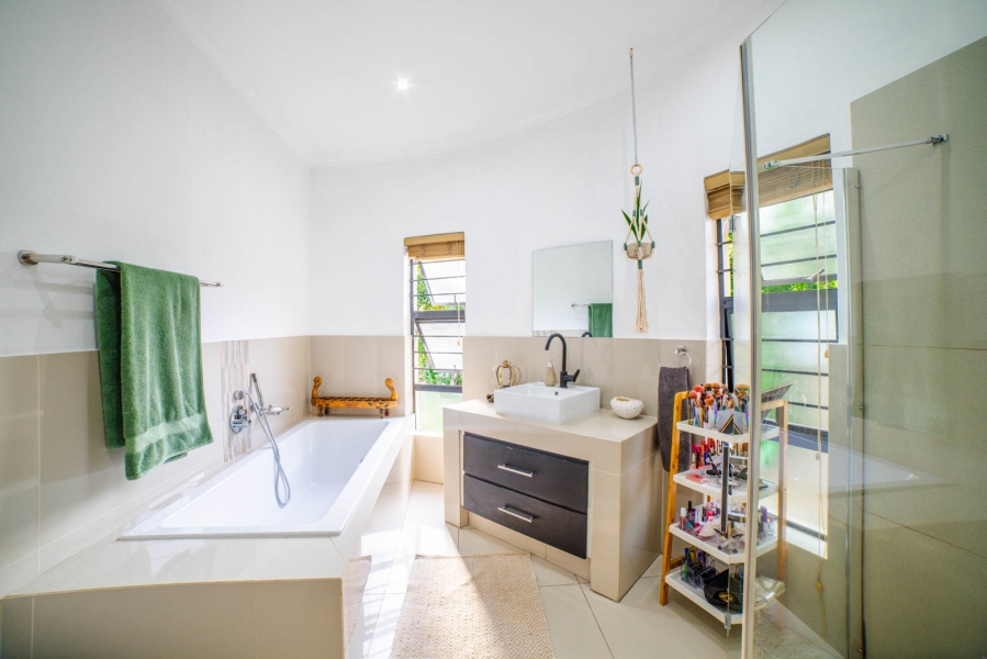 4 Bedroom Property for Sale in Maroeladal Gauteng