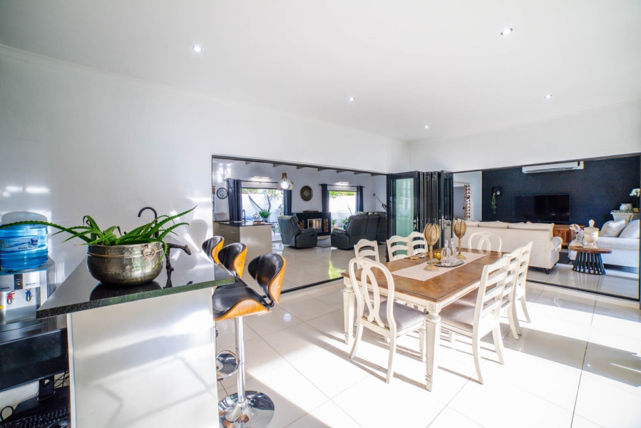 4 Bedroom Property for Sale in Maroeladal Gauteng