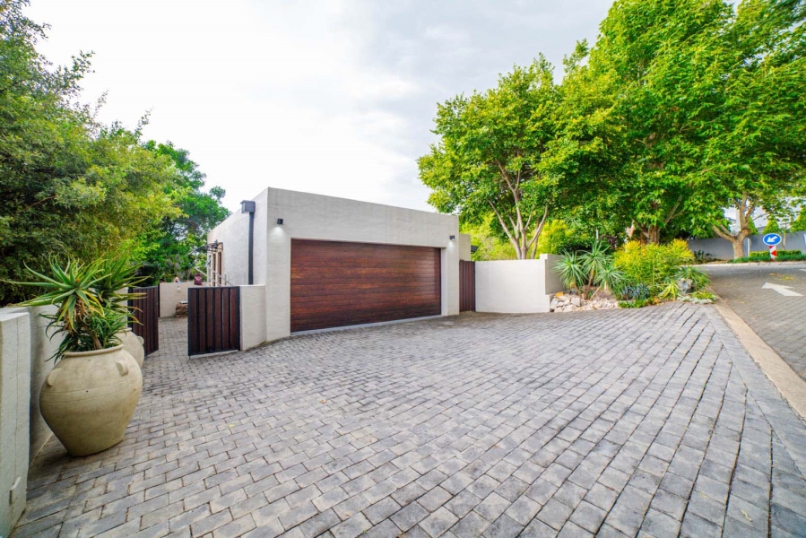 4 Bedroom Property for Sale in Maroeladal Gauteng
