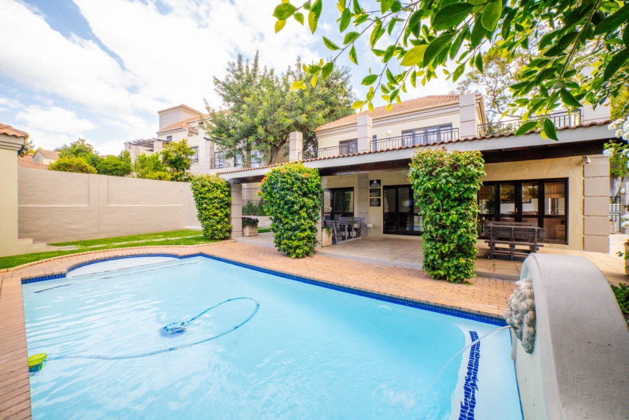 2 Bedroom Property for Sale in Douglasdale Gauteng