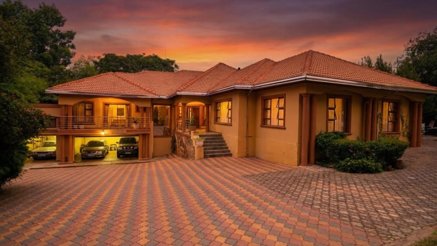 7 Bedroom Property for Sale in Buccleuch Gauteng
