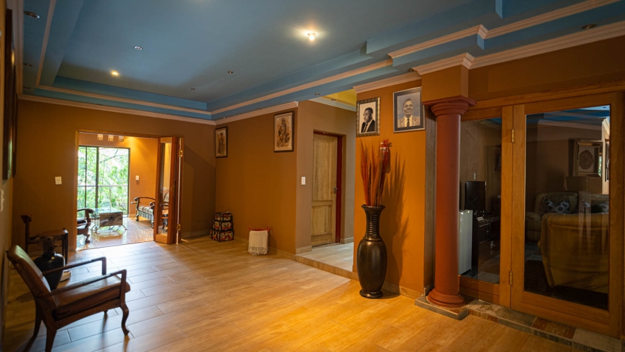 7 Bedroom Property for Sale in Buccleuch Gauteng