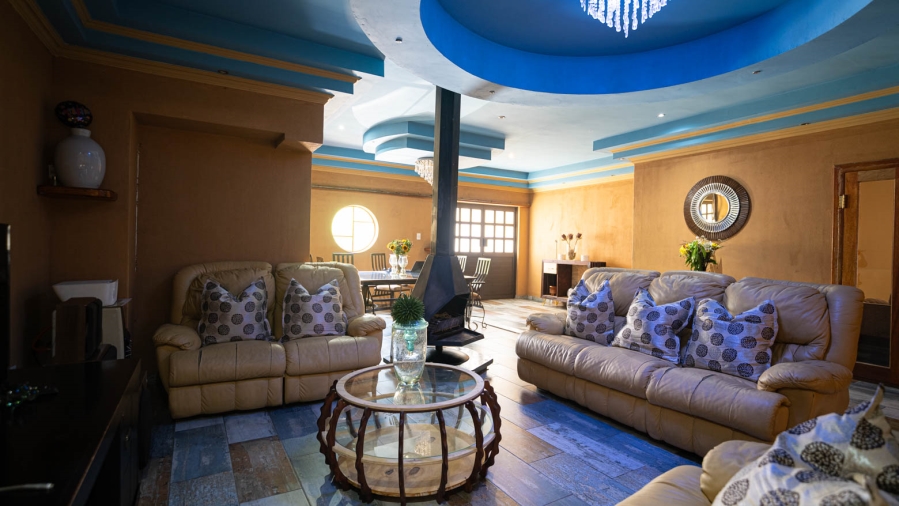 7 Bedroom Property for Sale in Buccleuch Gauteng