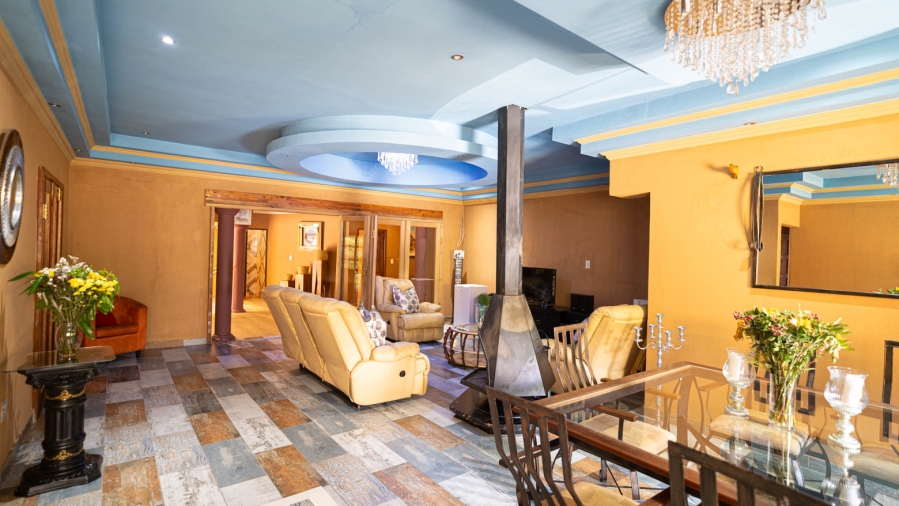 7 Bedroom Property for Sale in Buccleuch Gauteng