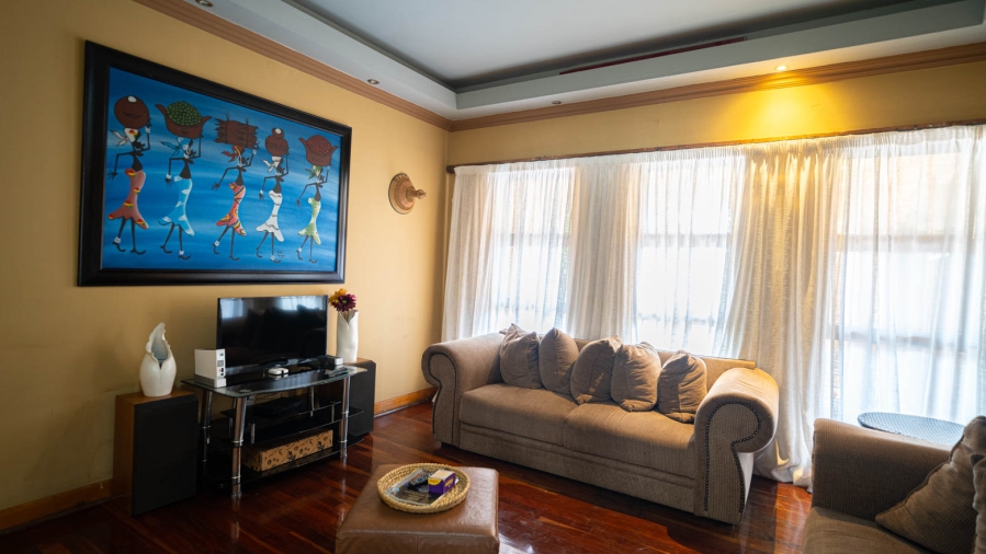 7 Bedroom Property for Sale in Buccleuch Gauteng