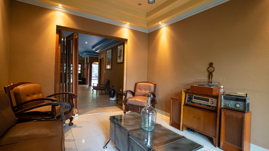 7 Bedroom Property for Sale in Buccleuch Gauteng