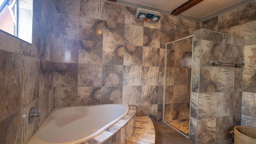 7 Bedroom Property for Sale in Buccleuch Gauteng