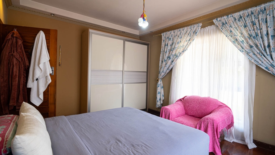 7 Bedroom Property for Sale in Buccleuch Gauteng