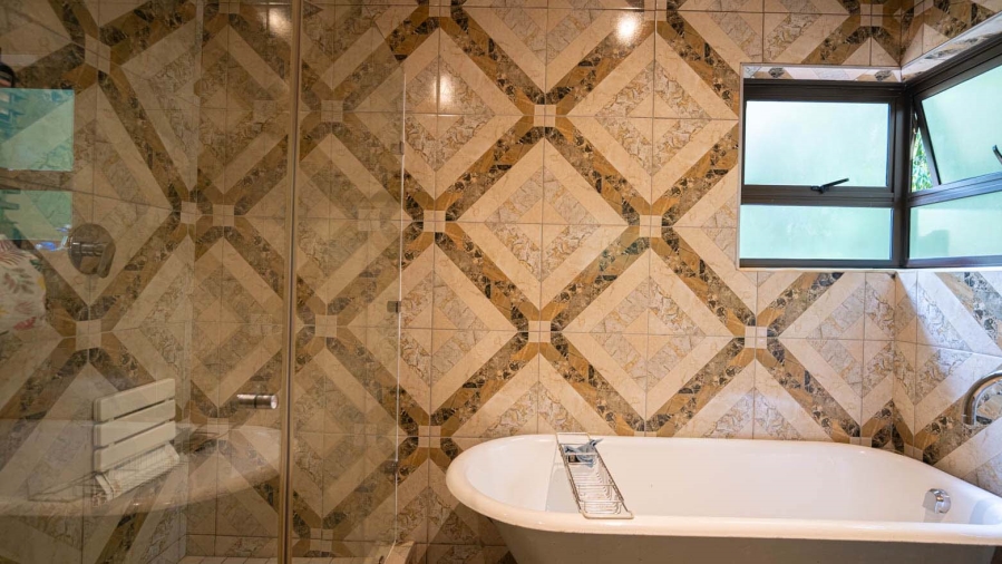 7 Bedroom Property for Sale in Buccleuch Gauteng