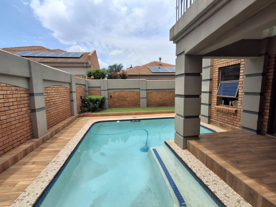 3 Bedroom Property for Sale in Bartlett Gauteng