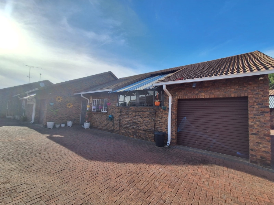 2 Bedroom Property for Sale in Arcon Park Gauteng