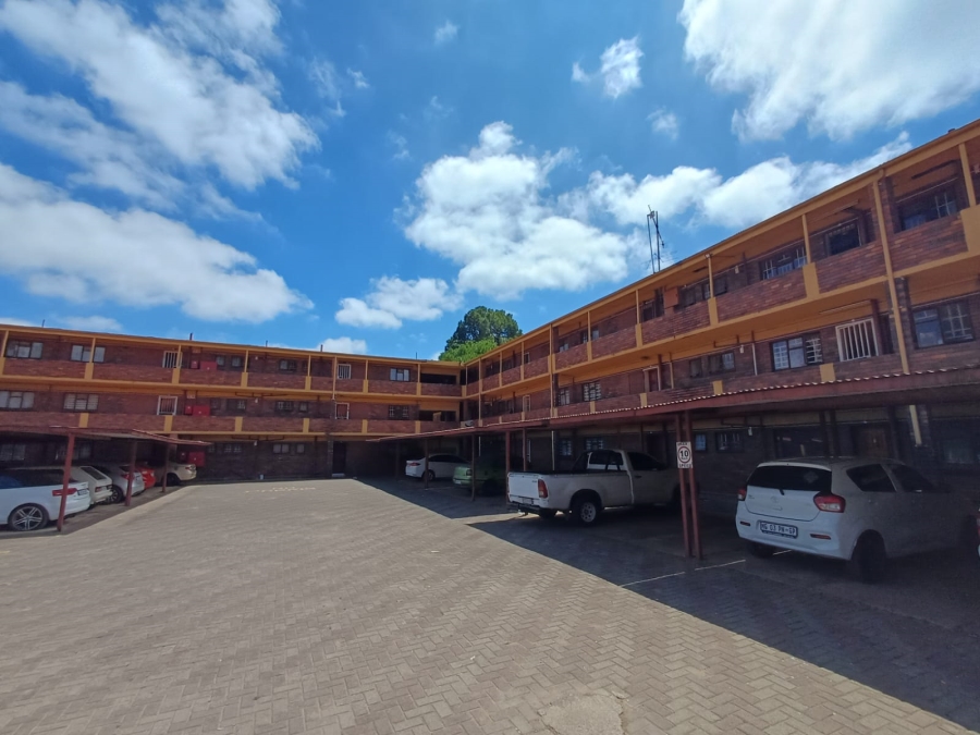 2 Bedroom Property for Sale in Vanderbijlpark CW 5 Gauteng