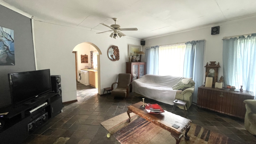 7 Bedroom Property for Sale in Waterkloof Ridge Gauteng