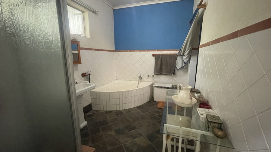 7 Bedroom Property for Sale in Waterkloof Ridge Gauteng