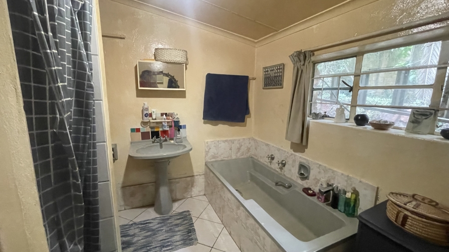 7 Bedroom Property for Sale in Waterkloof Ridge Gauteng