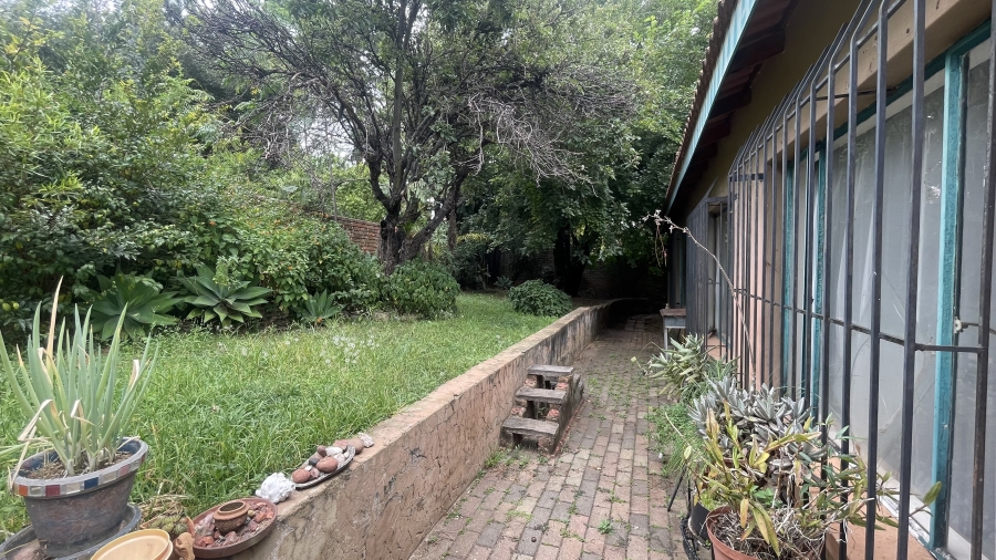 7 Bedroom Property for Sale in Waterkloof Ridge Gauteng