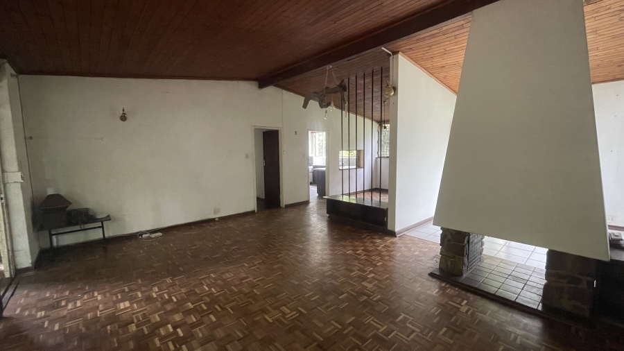7 Bedroom Property for Sale in Waterkloof Ridge Gauteng