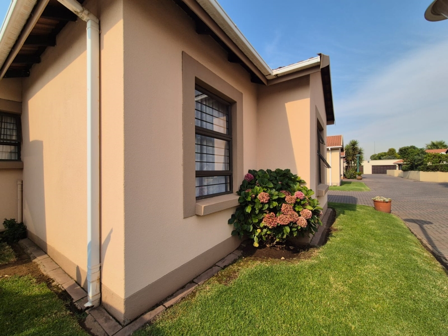 3 Bedroom Property for Sale in Vanderbijlpark SE 2 Gauteng
