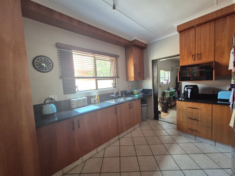 3 Bedroom Property for Sale in Vanderbijlpark SW 5 Gauteng