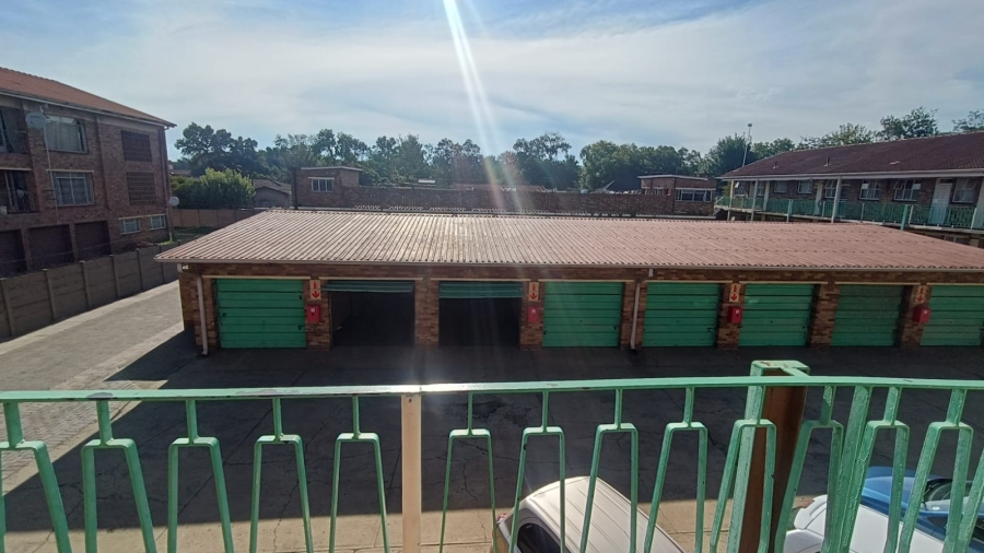 1 Bedroom Property for Sale in Vanderbijlpark CW 3 Gauteng