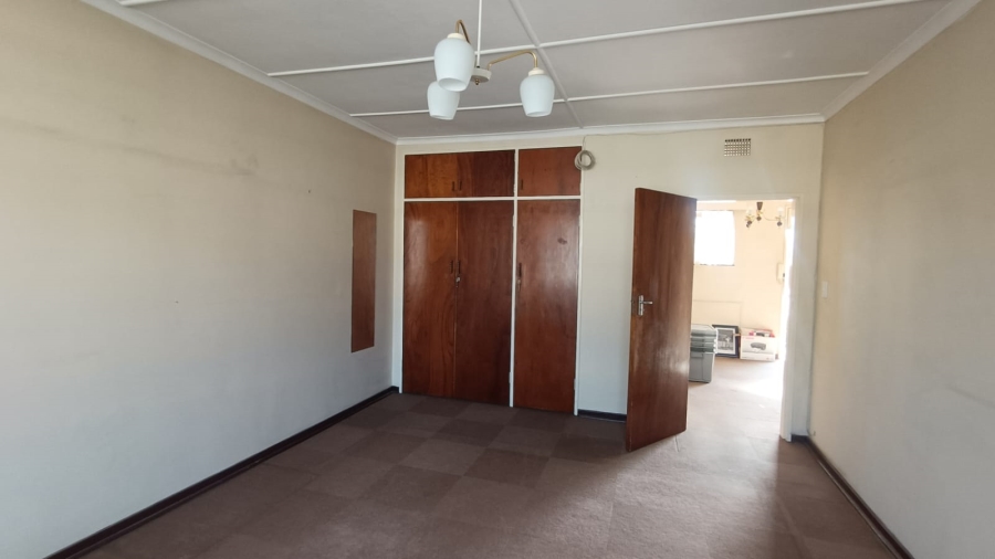 1 Bedroom Property for Sale in Vanderbijlpark CW 3 Gauteng