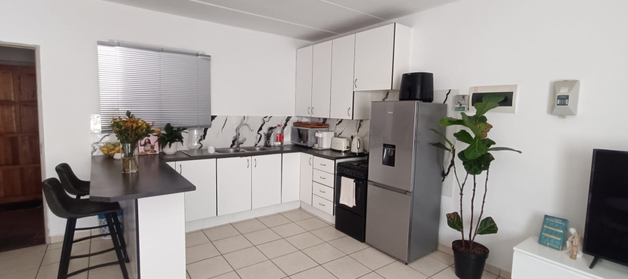 1 Bedroom Property for Sale in Vanderbijlpark CW 5 Gauteng