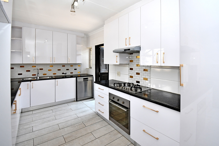 4 Bedroom Property for Sale in Olivedale Gauteng