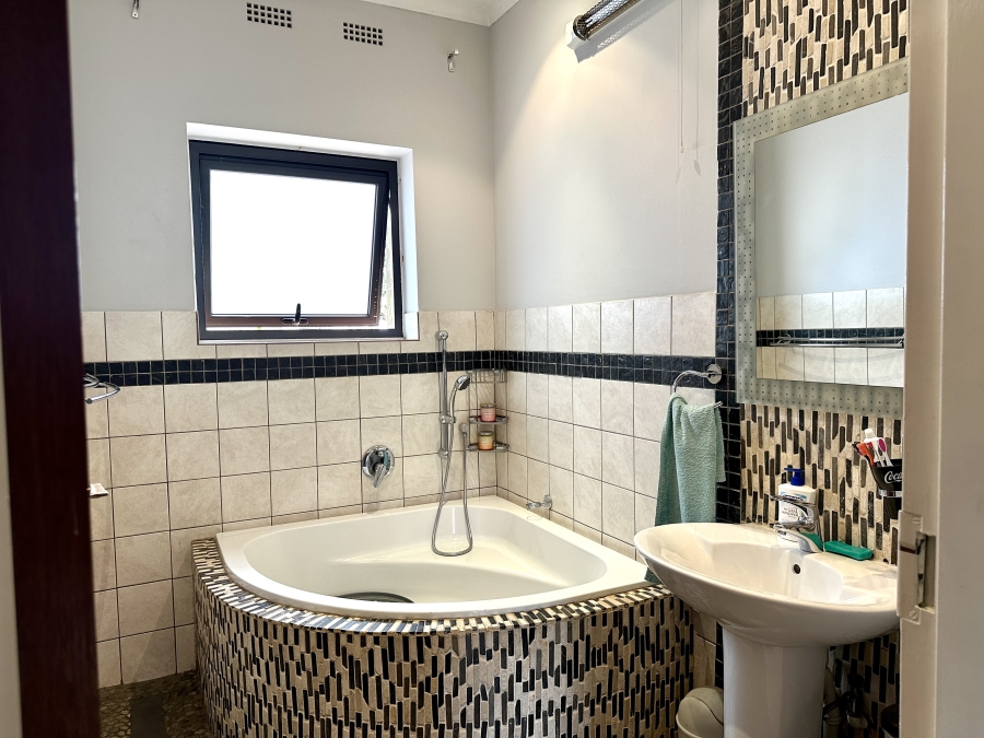 4 Bedroom Property for Sale in Rembrandt Park Gauteng